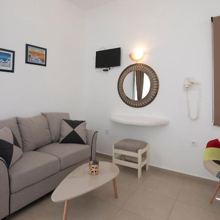 Thira'S Dolphin Aparthotel Akrotírion Buitenkant foto