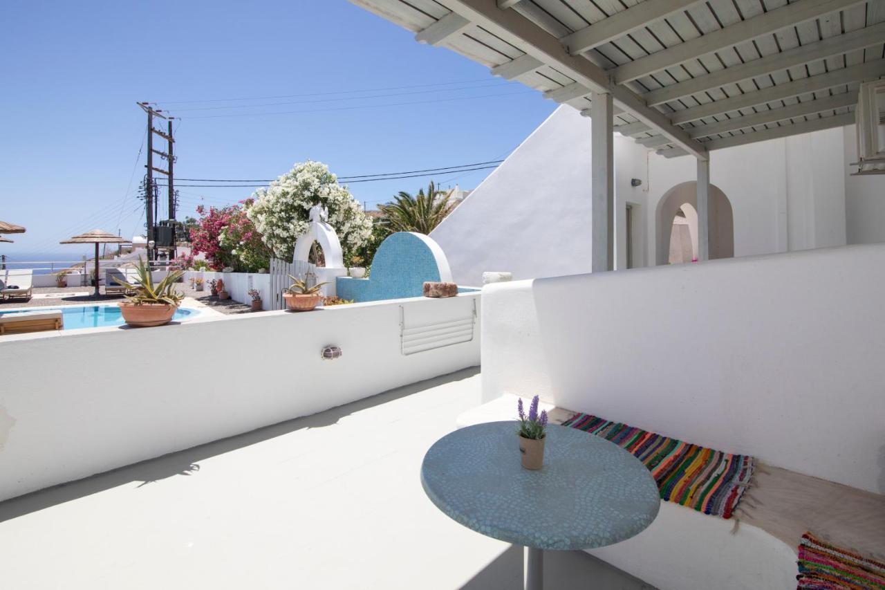 Thira'S Dolphin Aparthotel Akrotírion Buitenkant foto
