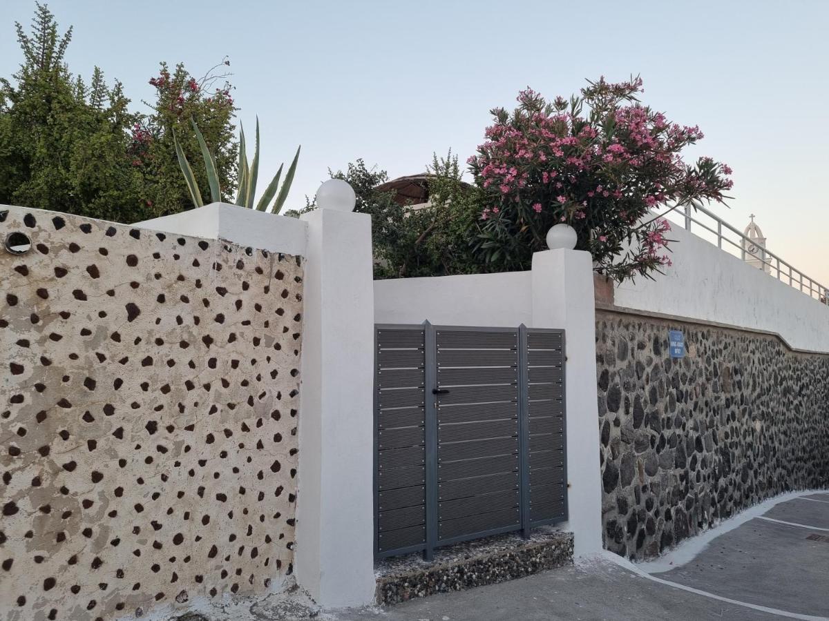 Thira'S Dolphin Aparthotel Akrotírion Buitenkant foto