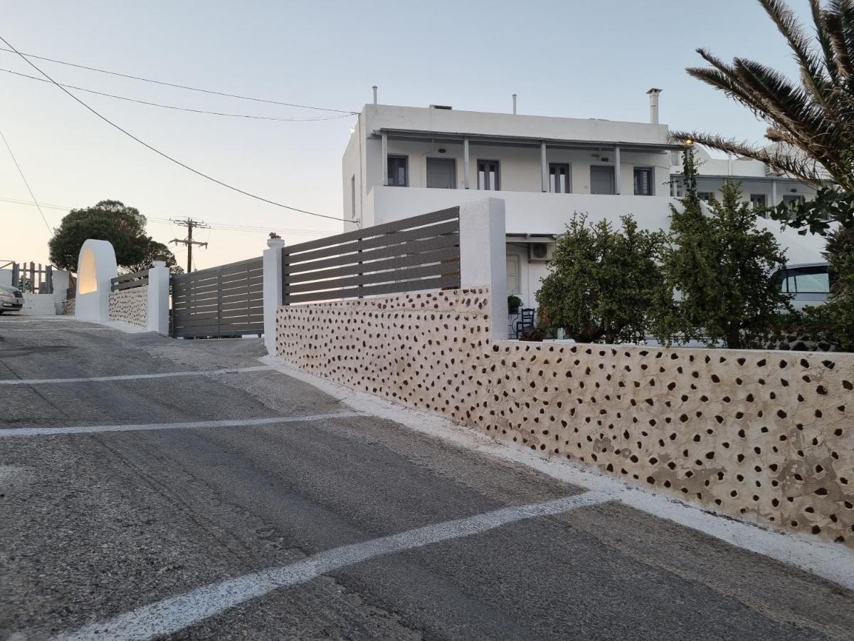 Thira'S Dolphin Aparthotel Akrotírion Buitenkant foto