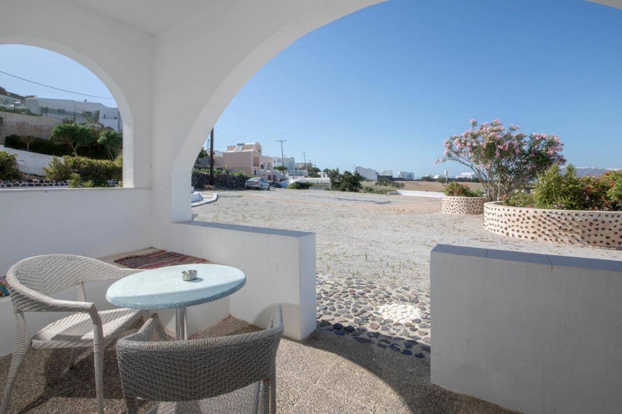 Thira'S Dolphin Aparthotel Akrotírion Buitenkant foto