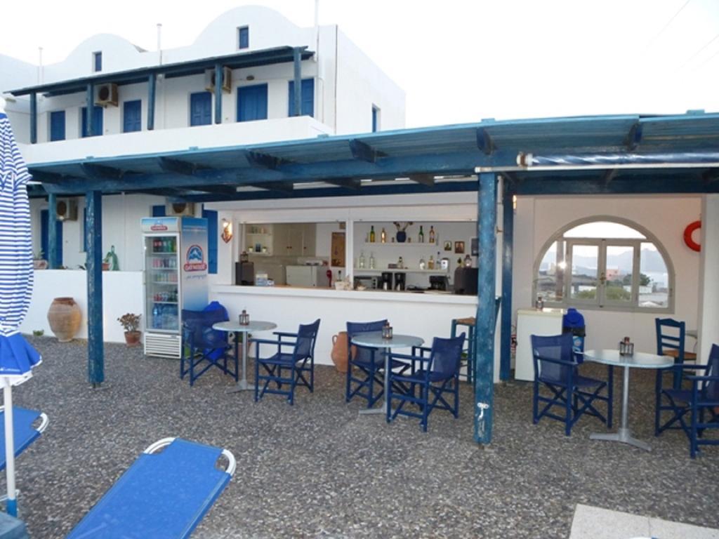 Thira'S Dolphin Aparthotel Akrotírion Buitenkant foto