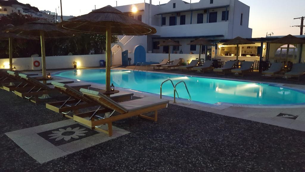 Thira'S Dolphin Aparthotel Akrotírion Buitenkant foto